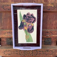 Bemaltes Tablett Lila Iris Blume Mit Bändchen Dekoratives Griffe Cottagecore von OffbeatAvenue