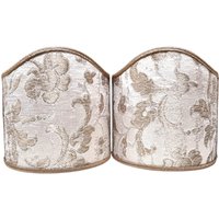 Paar Clip-On Wandleuchten Shield Shades White & Gold Seide Jacquard Rubelli Les Indes Galantes Muster Mini Lampenschirm - Handgemacht in Italien von OggettiVeneziani