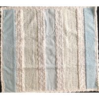 Handgefertigte Moderne Baby Minky Babydecke Hellblau Mit "xo" Print Plus 3 Spucktücher von OhMyModernBaby