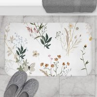 Badematte Und Teppich, Beige Grün Wildblumen, Garten Botanicals, Bauernhaus | Country Home Decor, Schlicht Elegant Haus Badezimmer Dekor von OhanaModernDecor