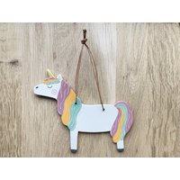 Einhorn Tonanhänger, Wanddeko Keramik, Deko Kinderzimmer, Regenbogen Deko, Geschenk Einhornfan, Mädchenzimmer Einhorn Tonanhänger, Wanddeko Keramik, Deko Kinderzimmer, Regenbogen Deko, Geschenk Einhornfan, Mädchenzimmer von OhwieschoenDesigns