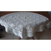 Vintage Gehäkelte Tischdecke, Handgehäkelte Runde Handgemachte Blumen Schickes Muster 75 cm von OkGoodsUA