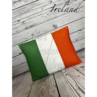 Irland Flagge Kissen von OlasCreationDesign