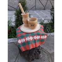 Vintage Holzschale Zum Zerkleinern Von Gewürzen -Holzschale -Alte Knoblauchpressen -Alter Holzmörser Knoblauch -Set Mit 4 Stück-Handarbeit Vintage Holzschale Zum Zerkleinern Von Gewürzen -Holzschale -Alte Knoblauchpressen -Alter Holzmörser Knoblauch -Set Mit 4 Stück-Handarbeit von OldButGoldShop