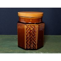 Vintage Dunkelbraunes Glas Mit Holzdeckel von OldFineThings