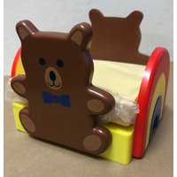 Vintage Schreibtisch Papier Notiz Caddy Halter Teddy Bär Regenbogen Skurril Kunststoff 1980Er Jahre Retro 3 1/2 "x 4" Pad Hong Kong Schule Büro von OldFleaToyMarket