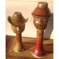 Vintage Folk Art Cowboy Und Cowgirl Salz- Pfefferstreuer - Handgemachte Keramik Heimdekoration Western-Themen-Küchendekoration Vintage Folk Art Cowboy Und Cowgirl Salz- Pfefferstreuer - Handgemachte Keramik Heimdekoration Western-Themen-Küchendekoration von OldPinkFarmHouse