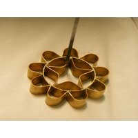 Traditionelle Lotus Blume Küchengeschirr Messingform Snack Bäckerei Maker Dessert Keks von OldTimeSiam