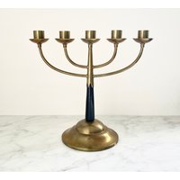 1930Er - 40Er Jahre Kerzenleuchter Aus Messing Und Holz. Handgefertigt in Schweden. Skandinavisch, Schwedisch Modern 1930Er - 40Er Jahre Kerzenleuchter Aus Messing Und Holz. Handgefertigt in Schweden. Skandinavisch, Schwedisch Modern von Oldishdesign