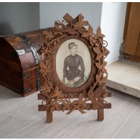 Handgeschnitzter Holzrahmen Jugendstil Bilderrahmen Antiker Filigraner Tischplatten-Bilderrahmen von OldtimerBeauties