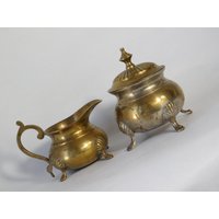 Messing Zucker Und Milch-Set. Antike Zuckerdose Milchkännchen Mit Löwenfüßen. Sammlerstück Zuckerdose. Vintage Geschirr Aus von OlenaGodinhoAntiquar