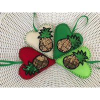 Filz Herz Ornamente Hochzeit Baby Shower Weihnachtsdekoration One Ornament Ananas Urlaub Accessoire Dekor Muttertag Geschenk von OlenasDesign