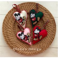 Filz Weihnachtsschmuck Weihnachtsdekoration Pailletten Mickey Mouse One Ornament Herz Urlaub Accessoire Filzdeko Dusche Baby Geschenk von OlenasDesign