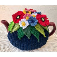 Gehäkelte Teewärmer Blau Gänseblümchen Mohnblüte Gehäkelte Blume Grün Küchenaccessoire Gehäkeltes High Tee Accessoire von OlenasDesign