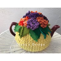 Gehäkelter Teewärmer Gelb Violett Aster Herbst Blumen Gehäkelt Grün Küchenaccessoire High Tea Gehäkelter Teewärmer Gelb Violett Aster Herbst Blumen Gehäkelt Grün Küchenaccessoire High Tea von OlenasDesign