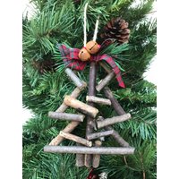Hölzerne Weihnachtsbaum Ornament Treibholz Zweig Stick Dekor Rustikale Urlaub Dekoration Weihnachtsgeschenk Baumspitze von OlenasDesign