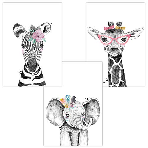 Olgs Wandbilder 3er Set für Babyzimmer Deko Poster | Dekoration Kinderzimmer | Kunstdruck DIN A4 für Safari Tiere für Mädchen (Zebra Elefant Giraffe Brille) von Olgs