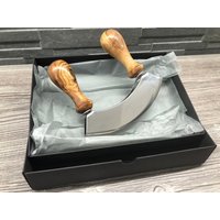 Wiegemesser Design in Geschenkbox Mit Olivenholz-Griffen von Olivenholzerleben