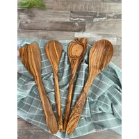 Olivenholz Besteck 4Er Set Geschenk Für Mama | Bestellen Sie Jetzt Olivenholz Besteck 4Er Set Geschenk Für Mama | Bestellen Sie Jetzt von OlivewoodEra