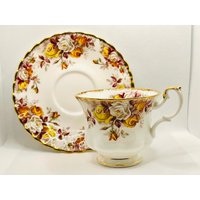 Royal Albert „Lenora" Teetasse Mit Untertasse von OlliesCollection