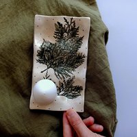 Handgefertigte Keramik Eierschale Mit Pflanzen Muster Handgefertigte Keramik Eierschale Mit Pflanzen Muster von OlliveCeramics