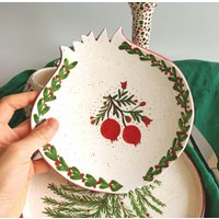 Weihnachtsteller; Weihnachtsschale; Ilexbeere Weihnachtsteller; Weihnachtsschale; Ilexbeere von OlliveCeramics