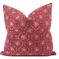 Handgefertigter Batik Kissenbezug Aus Sumatera - Terrakotta-Töne Einzigartige Und Lebendige Designs Handgefertigter Batik Kissenbezug Aus Sumatera - Terrakotta-Töne Einzigartige Und Lebendige Designs von OmahBali