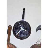 Altes Metallsieb Als Uhr, Küchenuhr, Upcycling Uhr von OmasVintageDE
