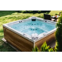 Outdoor Whirlpool inkl. Abdeckung Omega 2020 für 5 Personen Acrylwanne & LED Beleuchtung  von Omega