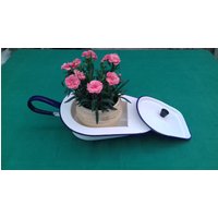 Vintage Weiße Emaille Bettpfanne, Nachttopf Pantoffel Stil, Krankenhaus Waschbecken Vintage Weiße Emaille Bettpfanne, Nachttopf Pantoffel Stil, Krankenhaus Waschbecken von OmnionVintageStudio