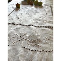Große Leinendecke Mit Viel Handarbeit Aus Frankreich Große Leinendecke Mit Viel Handarbeit Aus Frankreich von OnceUponLinen