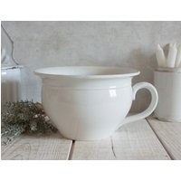 Alte Saint-Amand-Nachtvase Aus Weißem Eisenton Alte Saint-Amand-Nachtvase Aus Weißem Eisenton von OneDayInFrance