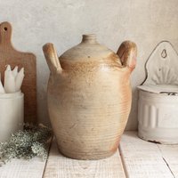 Antiker Beige-Brauner Steingut-Korbballon Antiker Beige-Brauner Steingut-Korbballon von OneDayInFrance