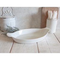 Ovale Vintage-Schale Aus Weißem Steingut Ovale Vintage-Schale Aus Weißem Steingut von OneDayInFrance