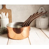 Serie Von 5 Alten Kupfertöpfen Serie Von 5 Alten Kupfertöpfen von OneDayInFrance