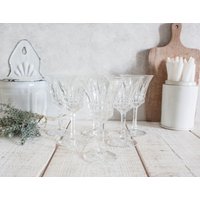 Set Mit 6 Weißweingläsern Aus Kristall Set Mit 6 Weißweingläsern Aus Kristall von OneDayInFrance