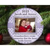 Oma Weihnachten Ornament, Lila Weihnachtsverzierung Für Oma, Geschenk Personalisierte Ornament Von Grandkids von OneStopOrnamentShop