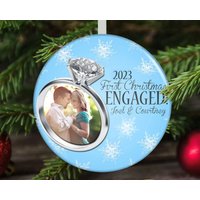 Personalisierte Ornamente, Verlobungsring, Weihnachtsschmuck Für Paar, Verlobungsgeschenk, Verlobungsring Personalisierte Ornamente, Verlobungsring, Weihnachtsschmuck Für Paar, Verlobungsgeschenk, Verlobungsring von OneStopOrnamentShop