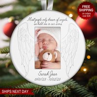 Personalisierte Säuglingsverlust Weihnachtsverzierung, Engel-Baby-Denkmal, Totgeburt Und Verlust Der Schwangerschaft Personalisierte Säuglingsverlust Weihnachtsverzierung, Engel-Baby-Denkmal, Totgeburt Und Verlust Der Schwangerschaft von OneStopOrnamentShop