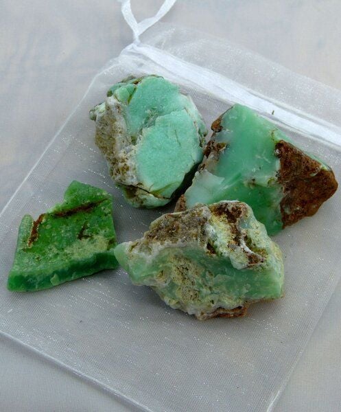 OneWorldMinerals Chrysopras Wassersteine im Organzabeutel - quintESSENCE Wassersteine von OneWorldMinerals