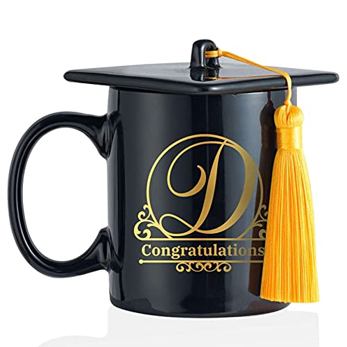 Abschluss Geschenk 2022 - Doktorhut Bachelor Hut Tasse mit Buchstabe Initiale, Personalisierte Geschenke, Alphabet Becher Kaffeetasse für Bachelor Master Abitur, Bestandene Prüfung, PhD - D von Onebttl