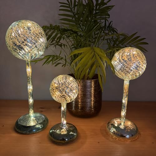 Online Fuchs 3 LED Glaskugeln mit Standfuß, integrierter LED-Lichterkette und 6-Stunden Timer - Stimmungslicht, Dekolicht (Türkis) von Online Fuchs