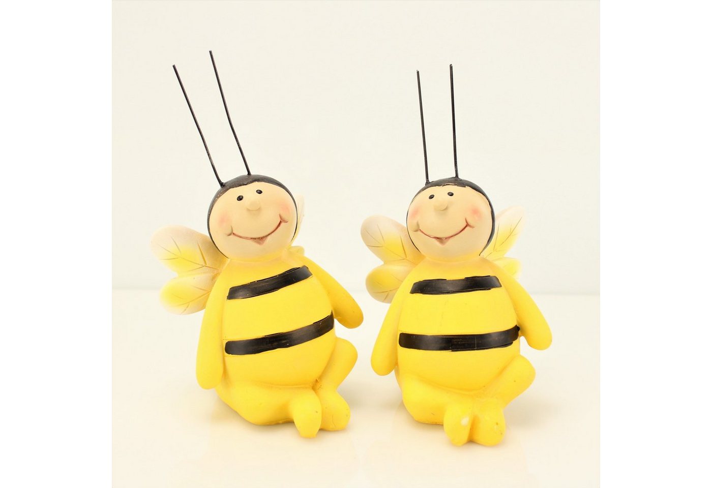 Online-Fuchs Kantenhocker 2er Set süße Biene Lilli Blumentopfstecker Blumen Deko Tiere, 15 x 8 x 8 cm Gartenfigur witterungsbeständig aus Kunstharz Online-Fuchs Kantenhocker 2er Set süße Biene Lilli Blumentopfstecker Blumen Deko Tiere, 15 x 8 x 8 cm Gartenfigur witterungsbeständig aus Kunstharz von Online-Fuchs