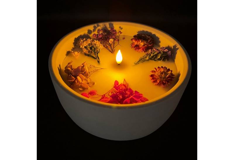 Online-Fuchs LED-Kerze aus Echtwachs mit Trockenblumen dekoriert und 6-Stunden Timerfunktion (in gelben oder lila Tönen, realistische Flamme), Deko Schale aus Beton mit Echtwachskerze und Trockenblumen von Online-Fuchs