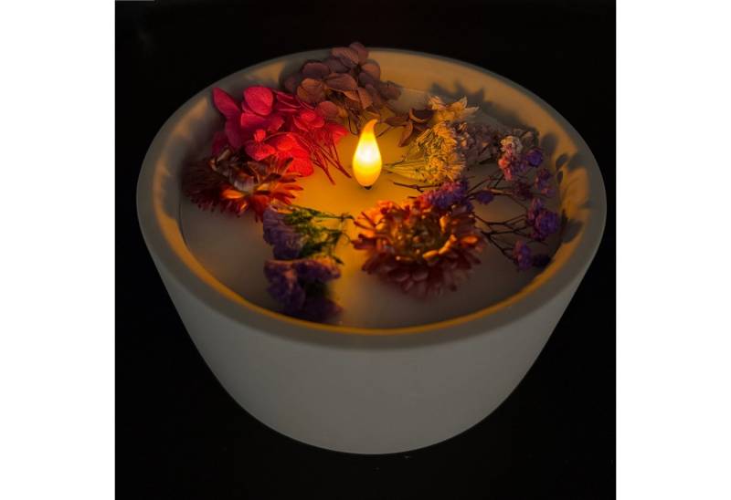 Online-Fuchs LED-Kerze aus Echtwachs mit Trockenblumen dekoriert und 6-Stunden Timerfunktion (in gelben oder lila Tönen, realistische Flamme), Deko Schale aus Beton mit Echtwachskerze und Trockenblumen von Online-Fuchs