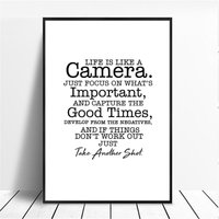 Life Is Like A Camera Just Focus On What Es Important Canvas Painting || Motivierende Moderne Wandkunst Motivation von OnlyMotivation