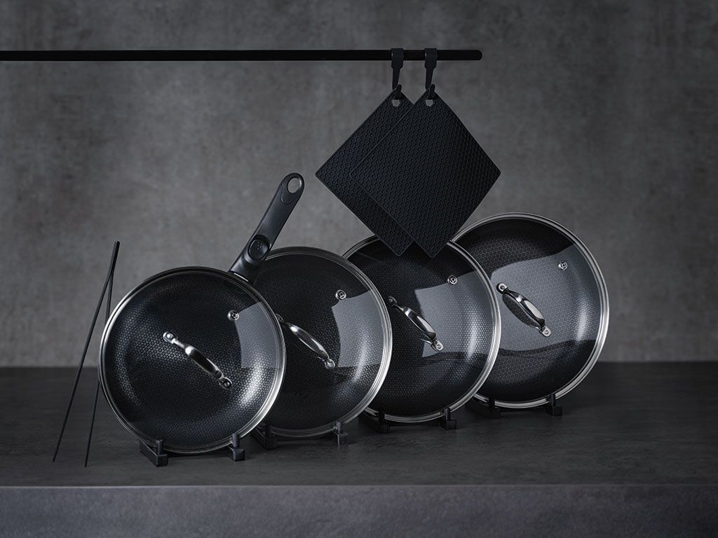 Onyx Cookware Komplettes Grifflos Pfannen-set 4 Stück Onyx Cookware Komplettes Grifflos Pfannen-set 4 Stück von Onyx Cookware