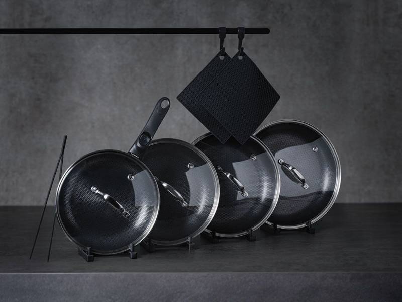 Onyx Cookware Komplettes Grifflos Pfannen-set 4 Stück Onyx Cookware Komplettes Grifflos Pfannen-set 4 Stück von Onyx Cookware