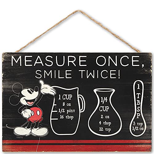 Disney Mickey Mouse Hängendes Holz-Messschild – Einmal messen, zweimal lächeln für Küche oder Esszimmer Disney Mickey Mouse Hängendes Holz-Messschild – Einmal messen, zweimal lächeln für Küche oder Esszimmer von Open Road Brands