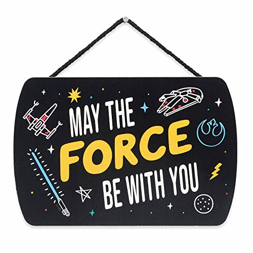 Disney Star Wars May the Force Be With You Ships in the Galaxy Hängende Holz-Wanddekoration, lustiges Star Wars-Schild für Heimdekoration von Open Road Brands